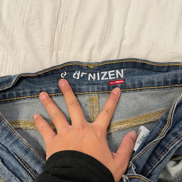 Denizen from Levi's jean shorts, size 4 - Picture 3 of 3